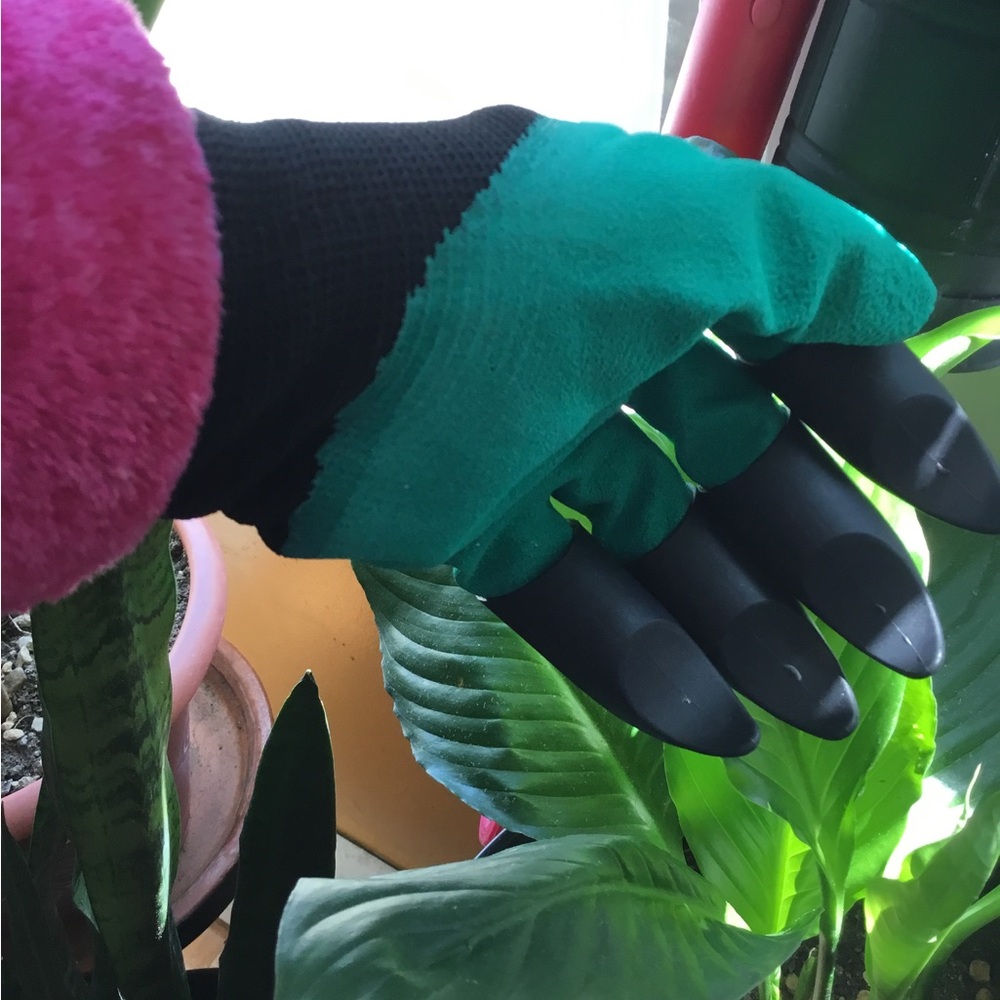 Unbranded Green and Black Gardening Gloves with Claw Fingertips